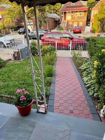 2719 Seymour Avenue, Bronx, NY 10469