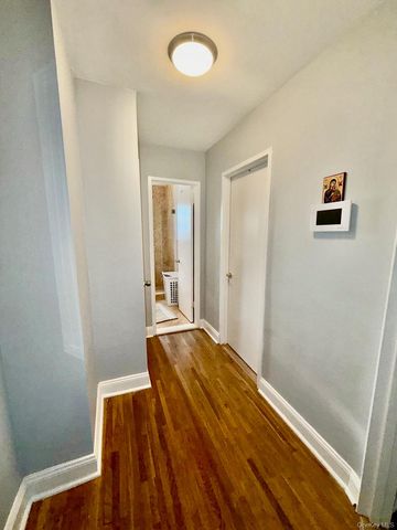2719 Seymour Avenue, Bronx, NY 10469