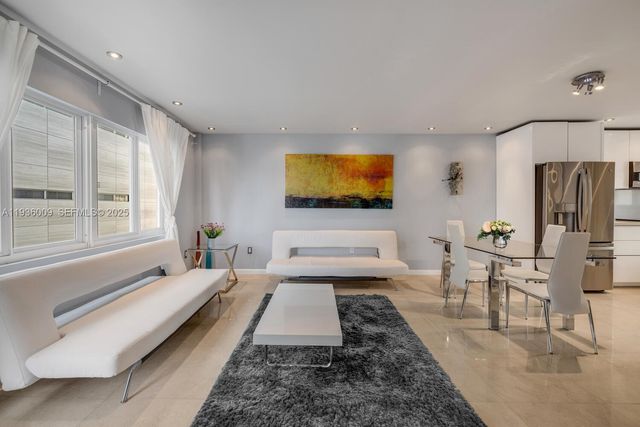 325 Ocean Dr 409, Miami Beach, FL 33139