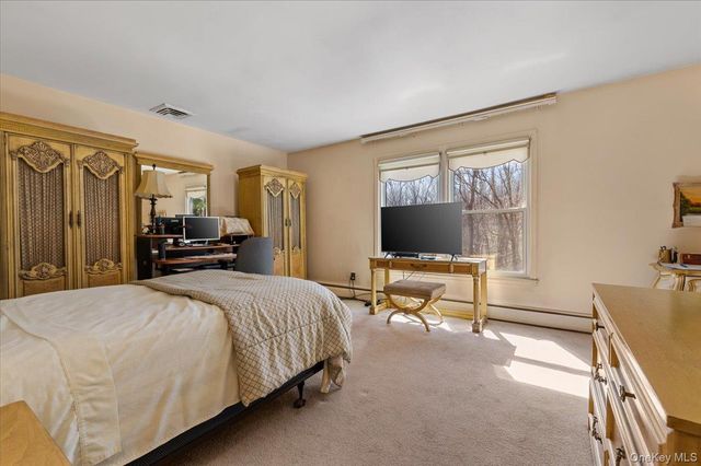 22 Woodmont Road, Melville, NY 11747