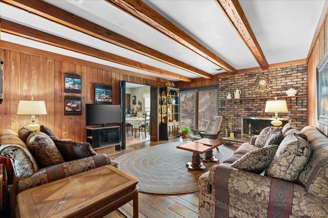 22 Woodmont Road, Melville, NY 11747