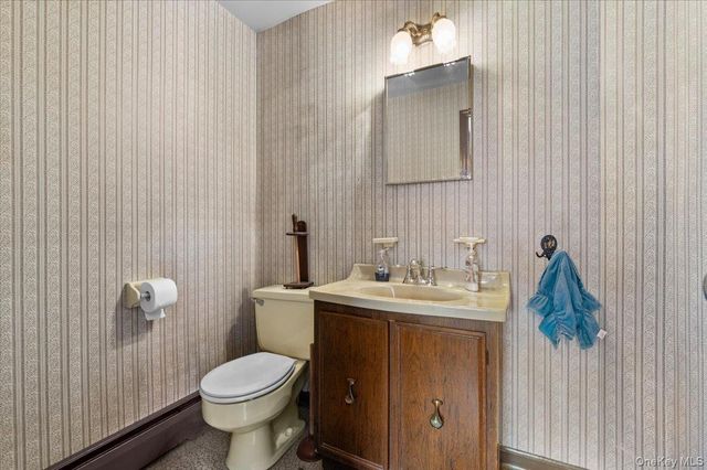 22 Woodmont Road, Melville, NY 11747