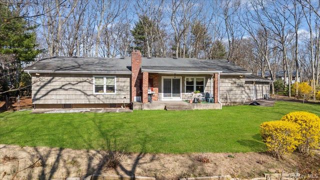 22 Woodmont Road, Melville, NY 11747