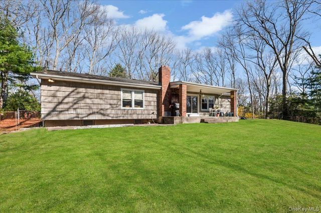 22 Woodmont Road, Melville, NY 11747