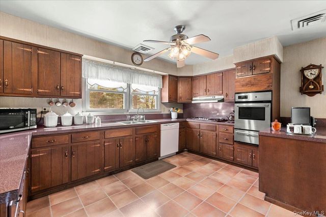 22 Woodmont Road, Melville, NY 11747