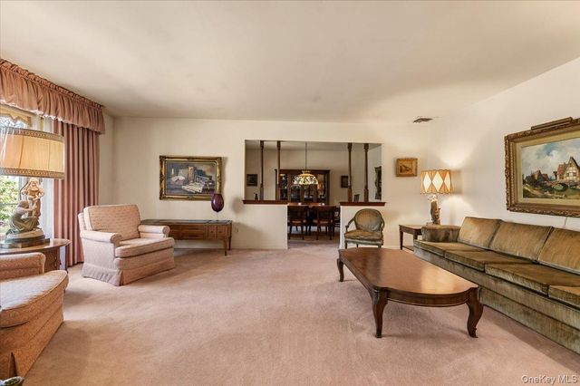 22 Woodmont Road, Melville, NY 11747