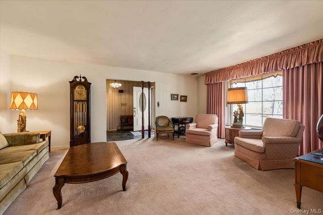 22 Woodmont Road, Melville, NY 11747