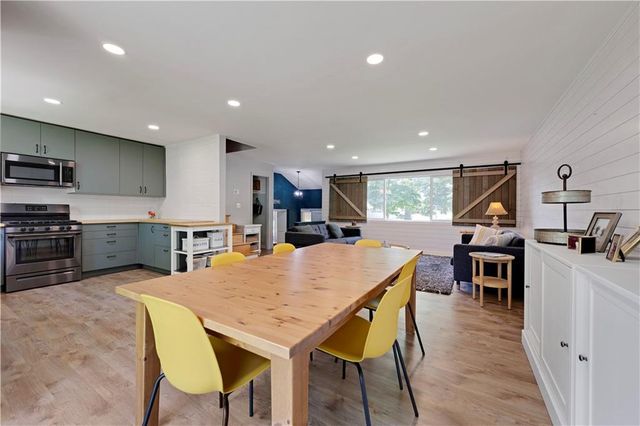 8929 Grandview Drive, Overland Park, KS 66212