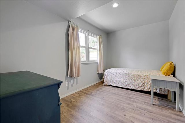 8929 Grandview Drive, Overland Park, KS 66212