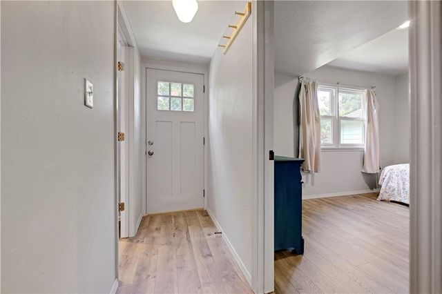 8929 Grandview Drive, Overland Park, KS 66212