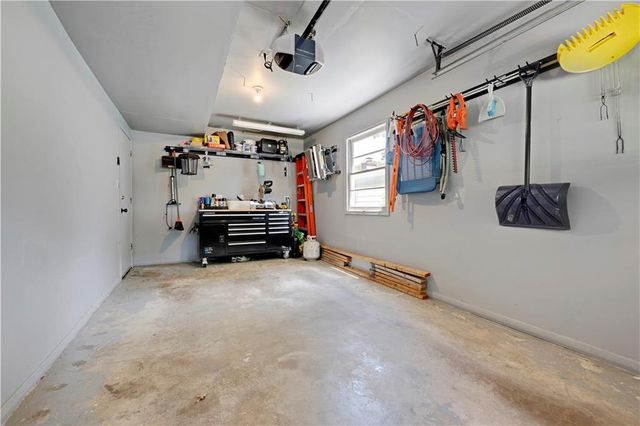 8929 Grandview Drive, Overland Park, KS 66212