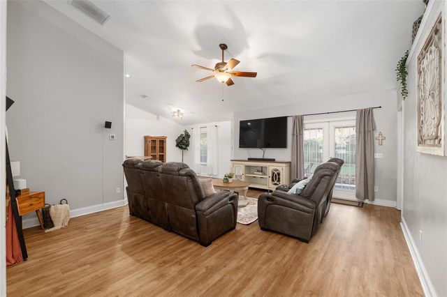25175 SW 20TH AVENUE, Newberry, FL 32669