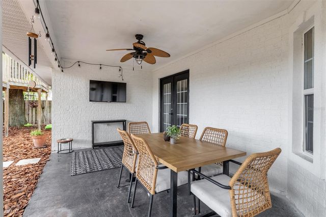 25175 SW 20TH AVENUE, Newberry, FL 32669