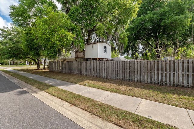 25175 SW 20TH AVENUE, Newberry, FL 32669
