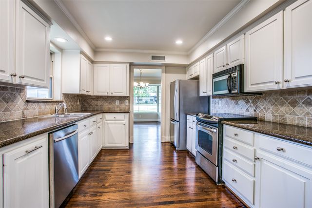 6908 Lavendale, Dallas, TX 75230