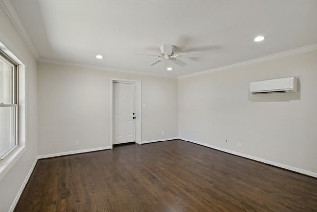 6908 Lavendale, Dallas, TX 75230