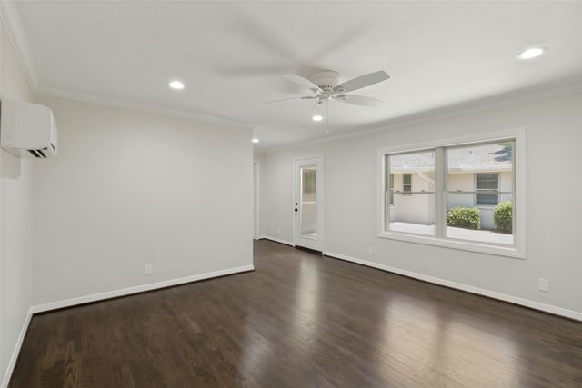6908 Lavendale, Dallas, TX 75230