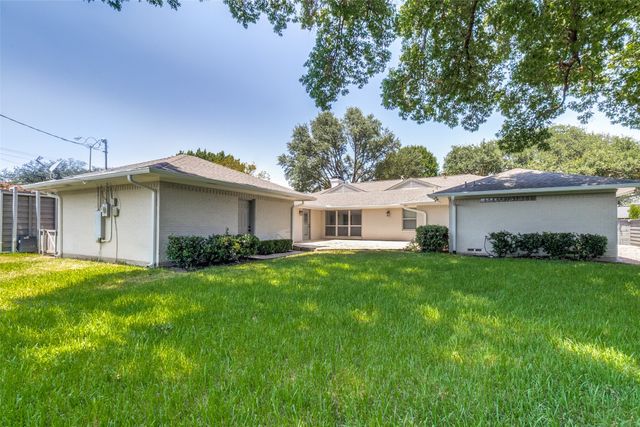 6908 Lavendale, Dallas, TX 75230