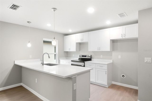2107 SUANEE AVENUE 200, Eustis, FL 32726