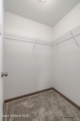 11673 N SIMMONS LN, Rathdrum, ID 83858