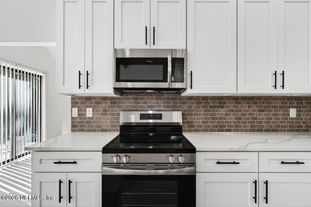 3118 LAKESIDE VILLA Road, Orange Park, FL 32073