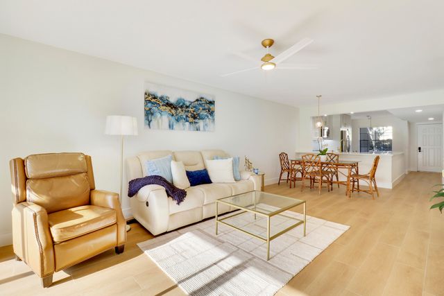 1001 Pinecrest Circle C, Jupiter, FL 33458