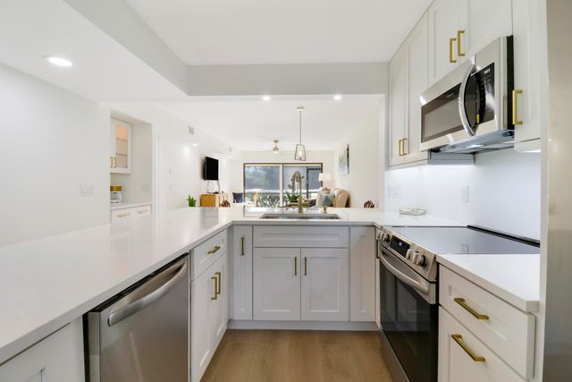 1001 Pinecrest Circle C, Jupiter, FL 33458