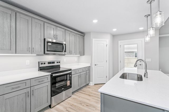 7588 Hatteras Drive, Navarre, FL 32566