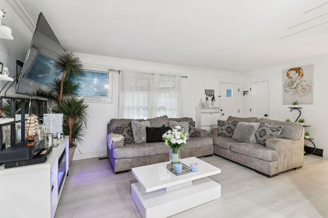 3130 Jefferson Avenue, Des Moines, IA 50310