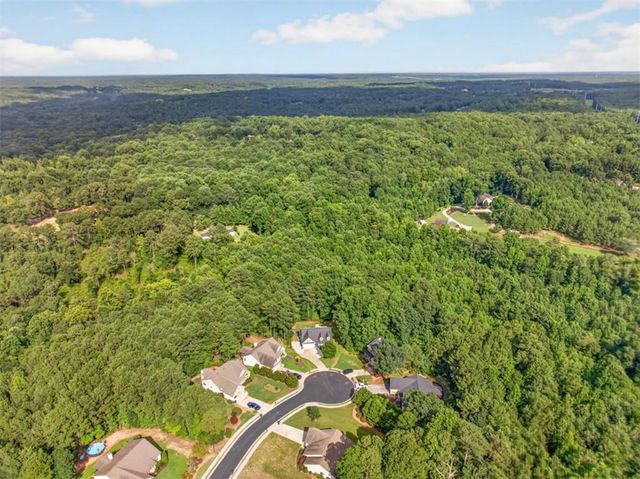 2565 Aaron Court, Loganville, GA 30052