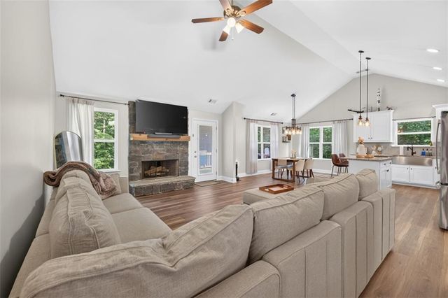 2565 Aaron Court, Loganville, GA 30052