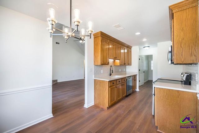 124 Pioneer Trail, Warner Robins, GA 31088