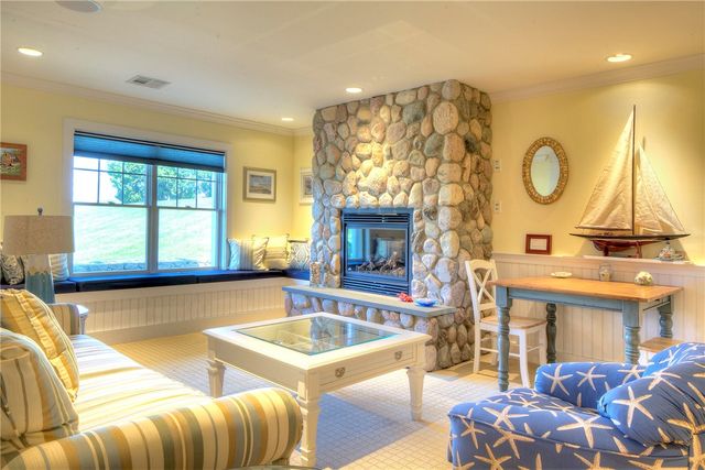 87 Waters Edge, Tiverton, RI 02878