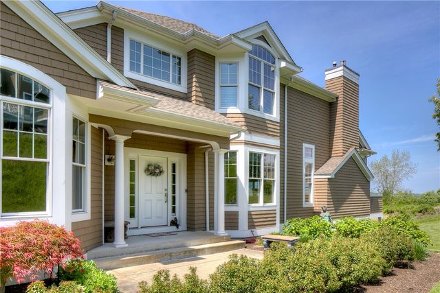 87 Waters Edge, Tiverton, RI 02878