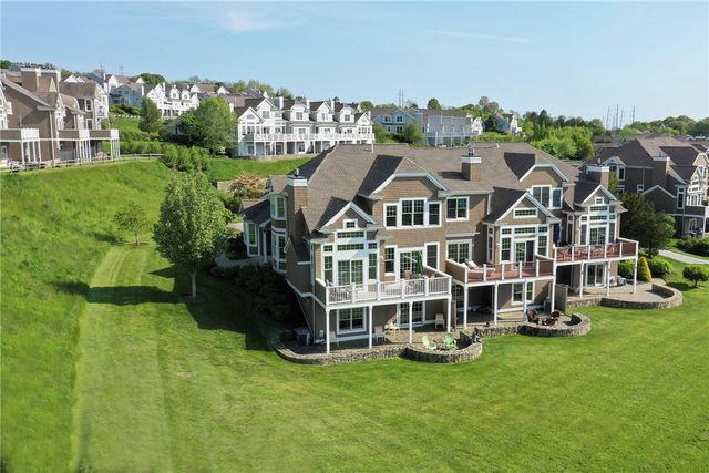 87 Waters Edge, Tiverton, RI 02878