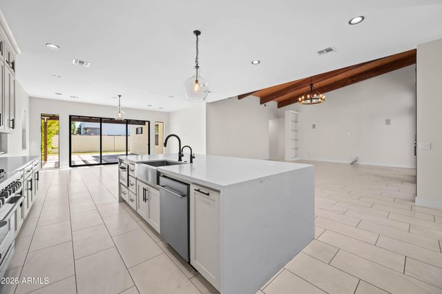 4409 N 32nd Street, Phoenix, AZ 85018
