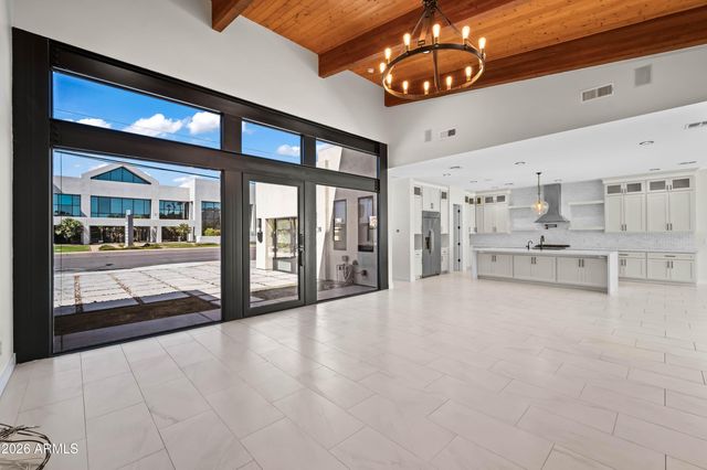 4409 N 32nd Street, Phoenix, AZ 85018