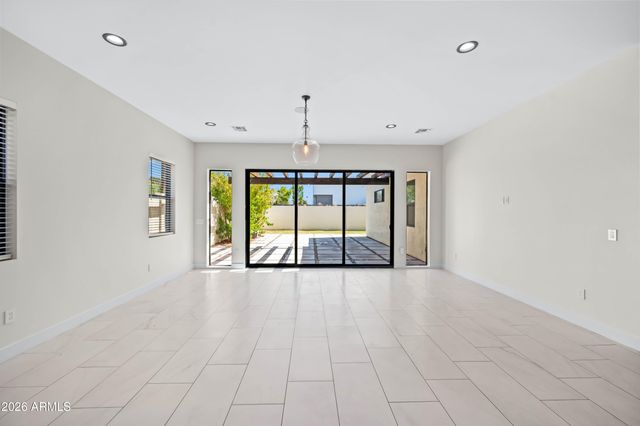 4409 N 32nd Street, Phoenix, AZ 85018