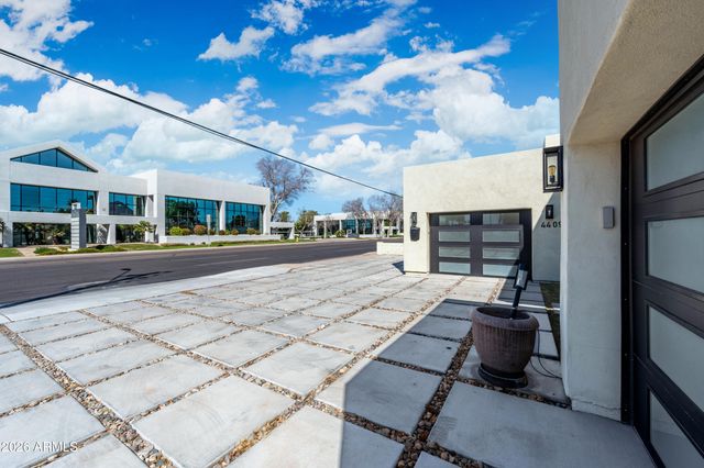 4409 N 32nd Street, Phoenix, AZ 85018