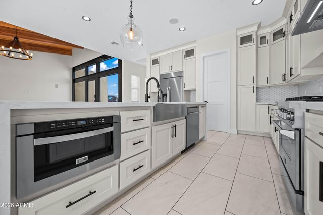4409 N 32nd Street, Phoenix, AZ 85018