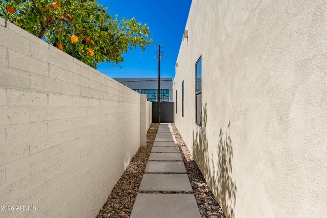 4409 N 32nd Street, Phoenix, AZ 85018