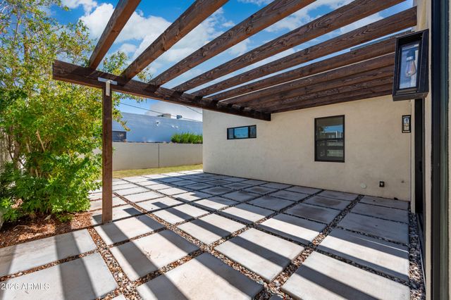 4409 N 32nd Street, Phoenix, AZ 85018