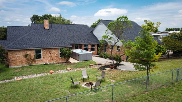 692 S Loop Drive, Cedar Hill, TX 75104