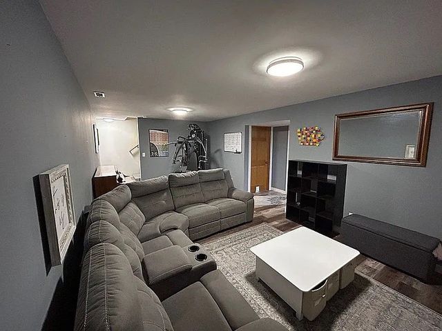 306 N 17th Street, Indianola, IA 50125