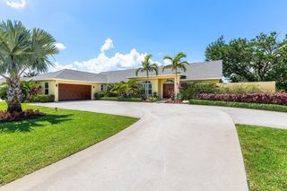 1045 Fairdale Way, Wellington, FL 33414