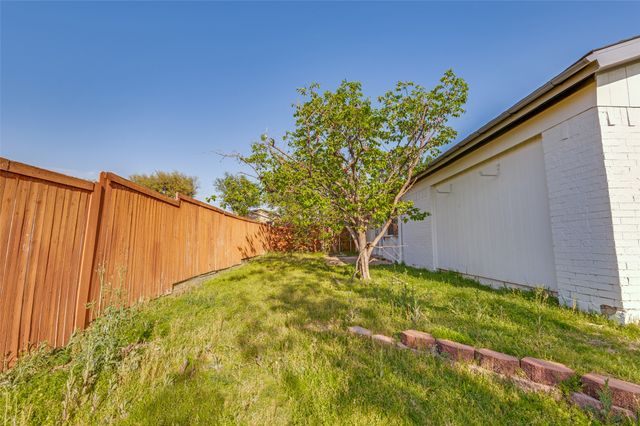 1742 Delaford Drive, Carrollton, TX 75007