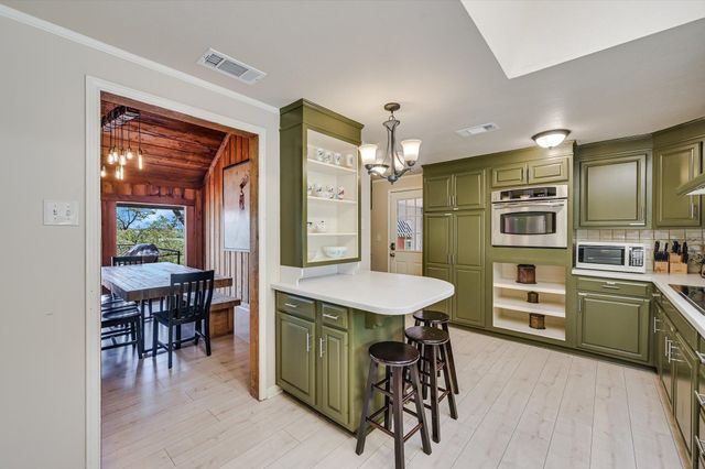 411 Whitetail Ridge RD, Dripping Springs, TX 78620