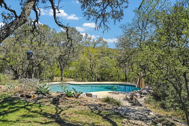 411 Whitetail Ridge RD, Dripping Springs, TX 78620