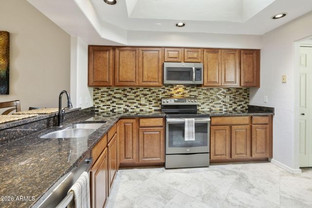 10050 E MOUNTAINVIEW LAKE Drive 68, Scottsdale, AZ 85258