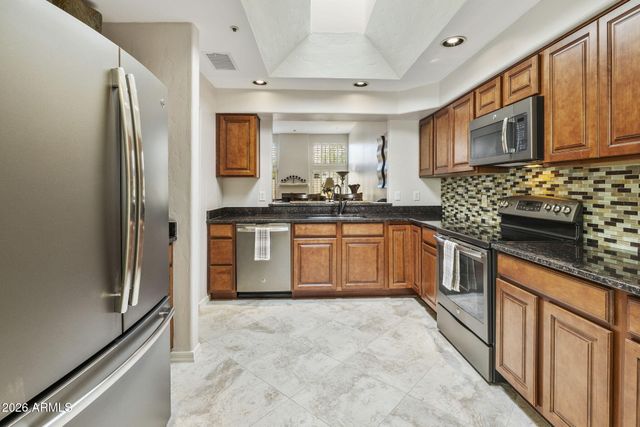 10050 E MOUNTAINVIEW LAKE Drive 68, Scottsdale, AZ 85258